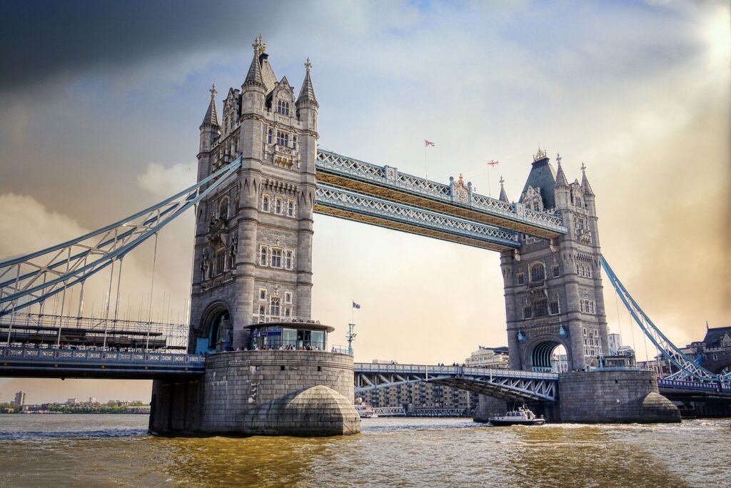tower-bridge in london